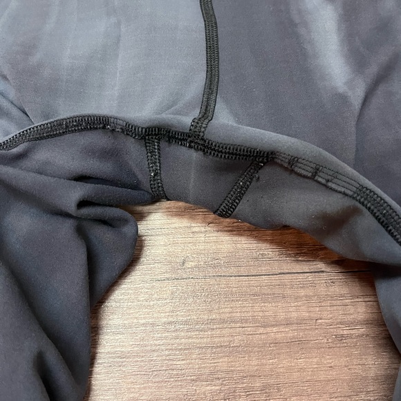 Lululemon In Movement Crop size 12 - Picture 4 of 6